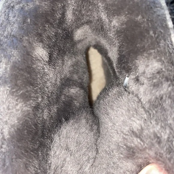 UGG | Bailey Corduroy Bow Boots In Charcoal - Picture 4 of 5